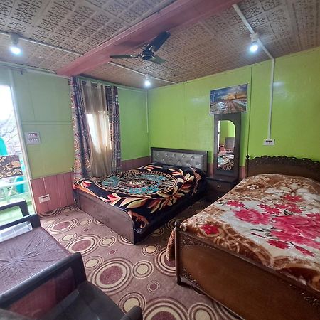 Lakeside Homestay Srinagar Екстер'єр фото