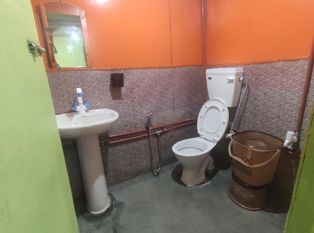 Lakeside Homestay Srinagar Екстер'єр фото