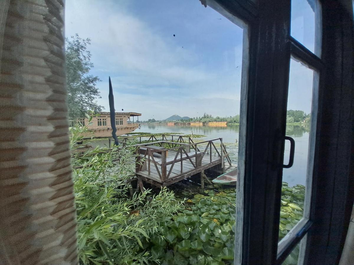 Lakeside Homestay Srinagar Екстер'єр фото